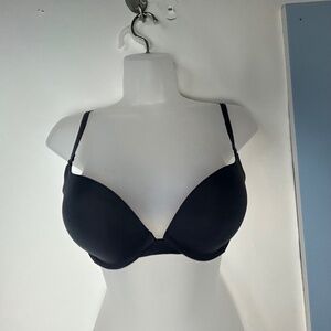 PINK Victoria's Secret Gray/Black‎ Campus Pushup Bra 34C